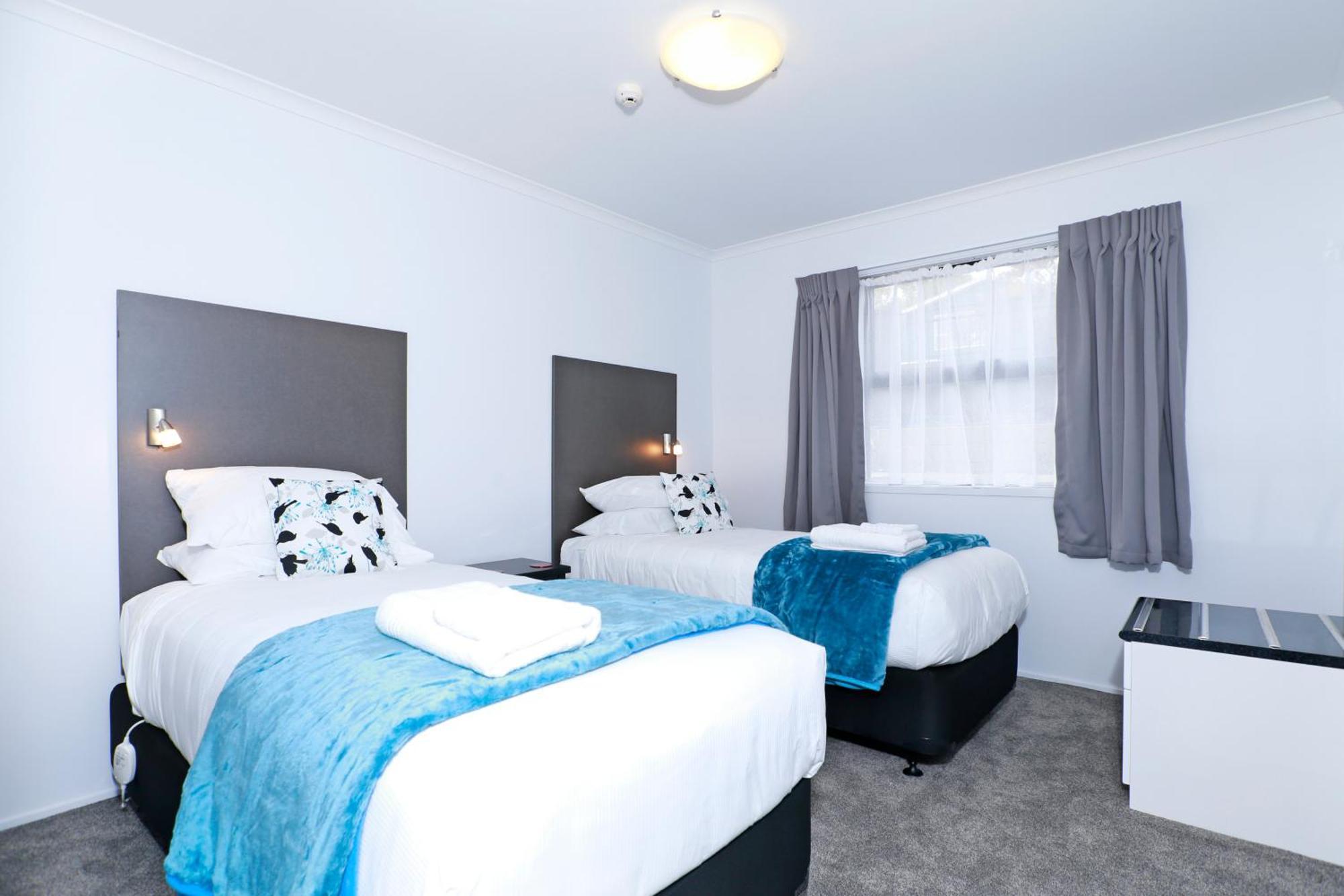 Bks Premier Motel Hamilton Room photo A typical bedroom at the hotel