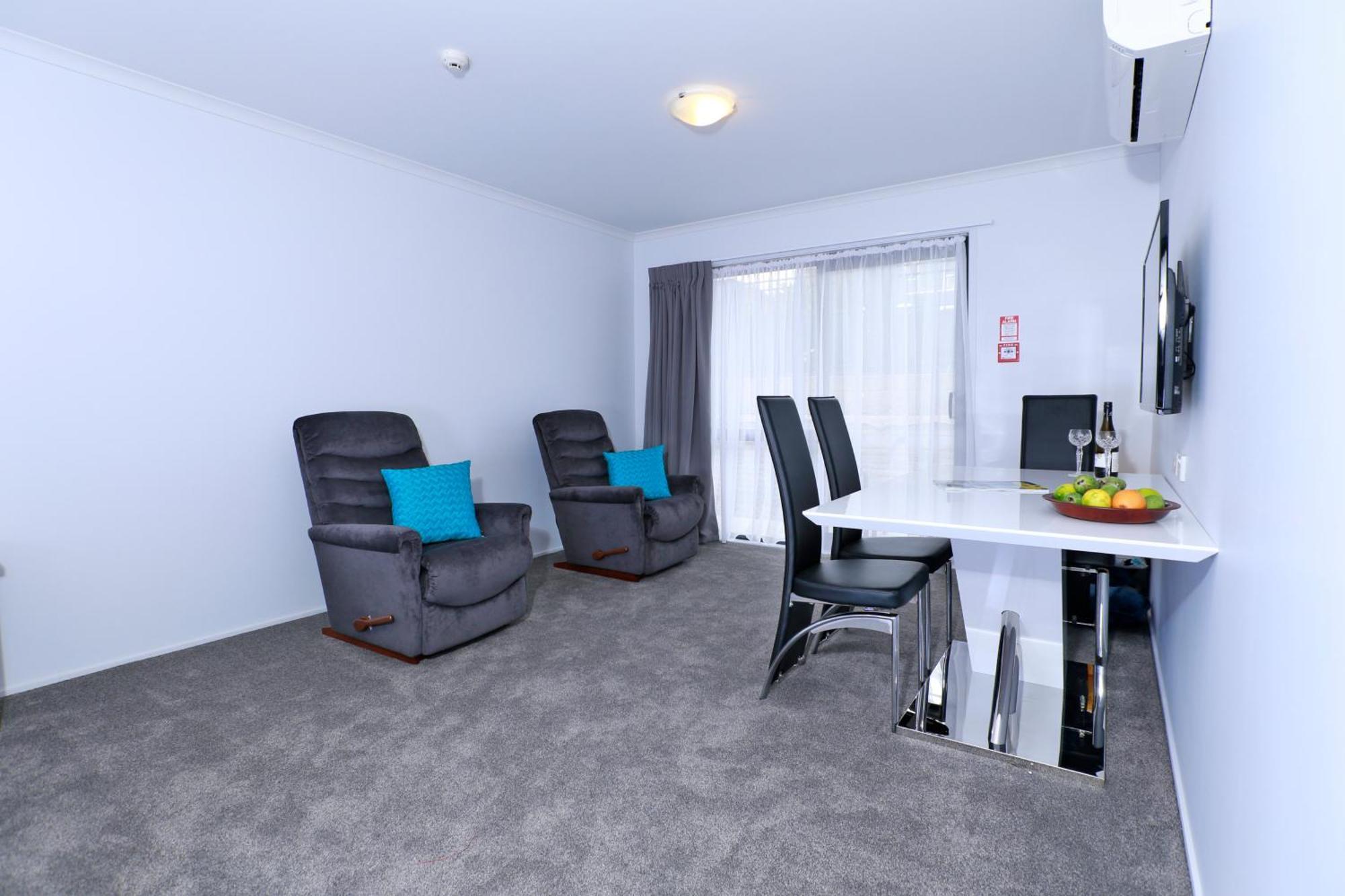 Bks Premier Motel Hamilton Room photo A typical apartment at the hotel