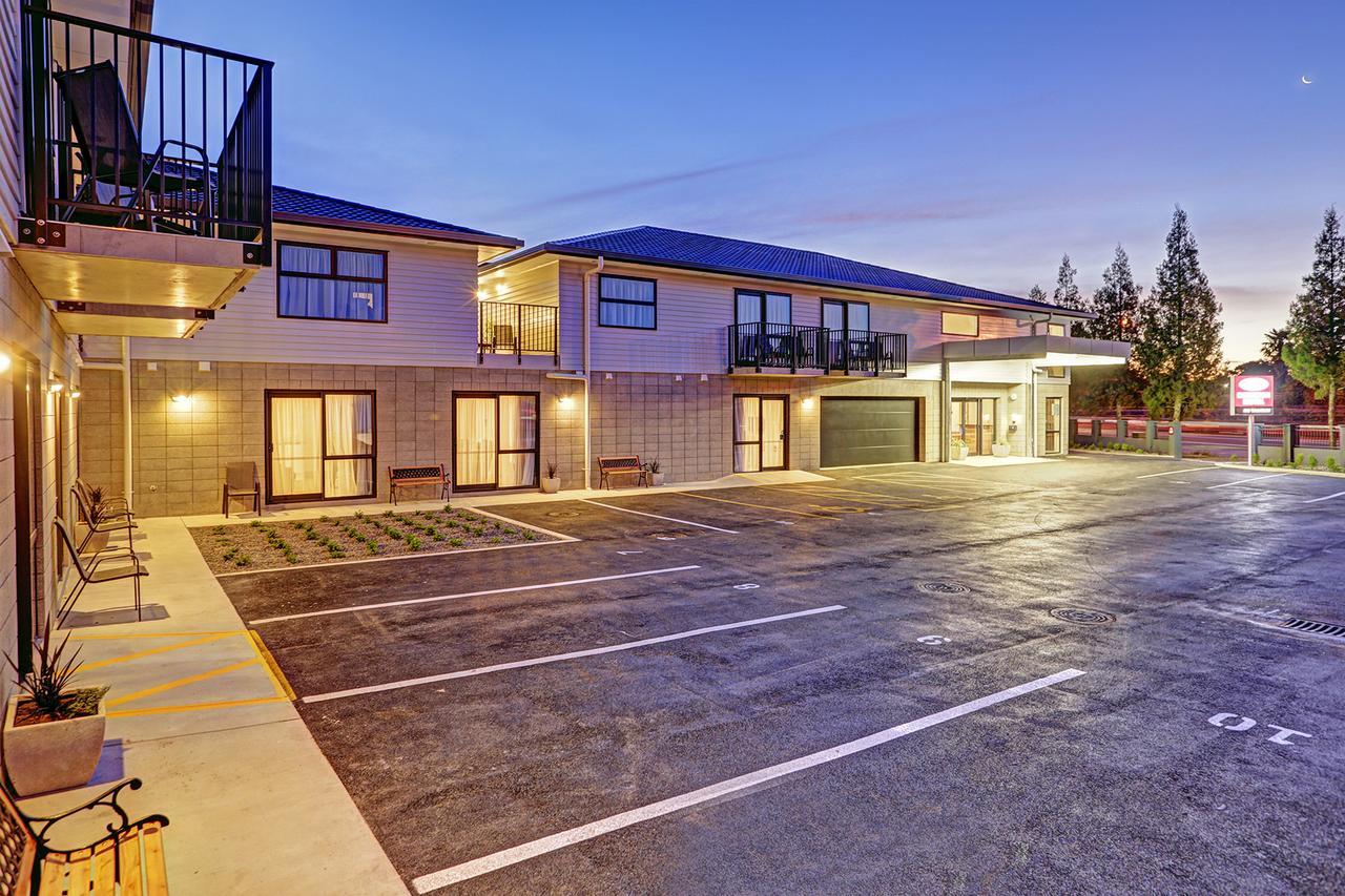 Bks Premier Motel Hamilton Exterior photo The Village at the University of Waikato