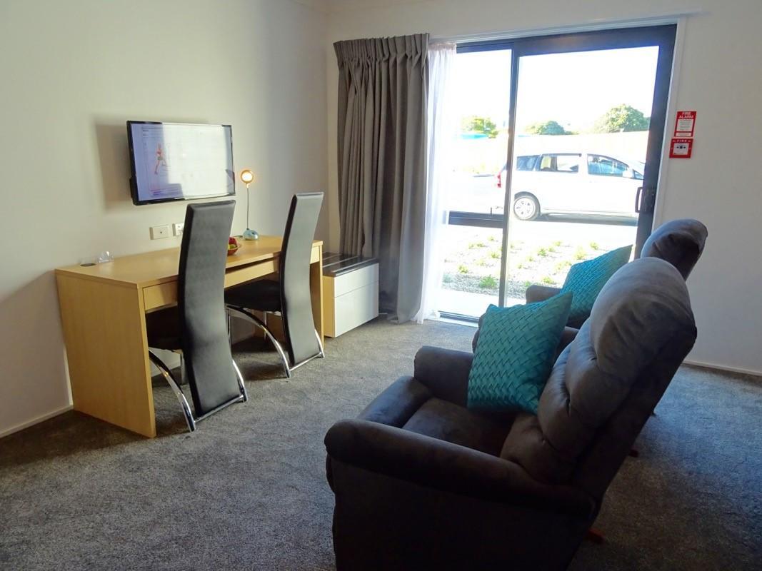 Bks Premier Motel Hamilton Exterior photo A typical one-bedroom apartment at the University of Canterbury